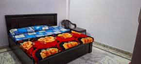 Shri Mahalaxmi Home Stay, 196, Sector-2, Kailash Nagar, Near Pushpa Garden, Darook Parking, Yamuna Express-way Road, Vrindavan, Mathura, UP, India